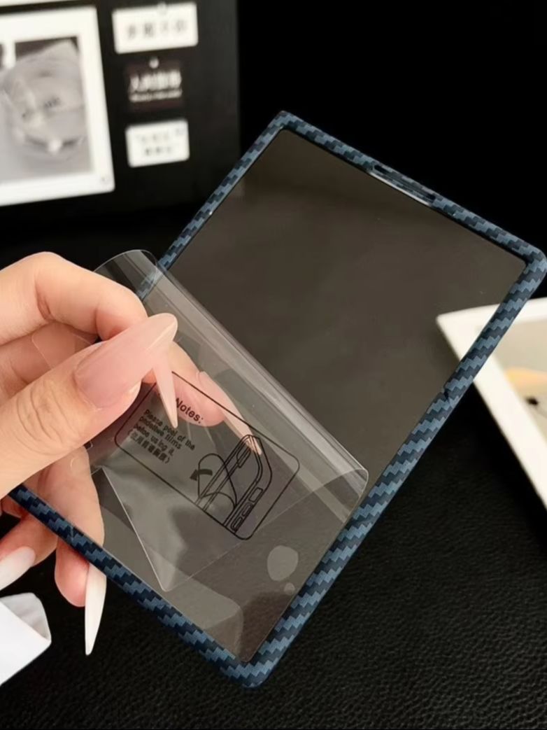 Ultra Thin Carbon Fiber 360 Sc - огляд і ціна Screen Protectors